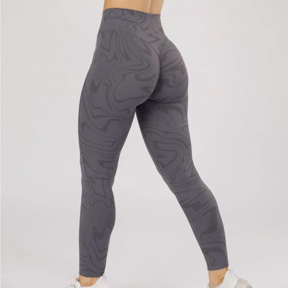 Paragon Fitwear Gray Patterned Scultseam Leggings
